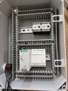 Maszyna podająca montaż rozdzielni i sterowania wielkopolska