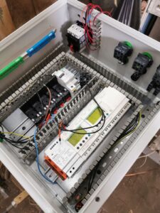 Sterowanie schneider zelio logic do maszyny - montaż i serwis wielkopolska